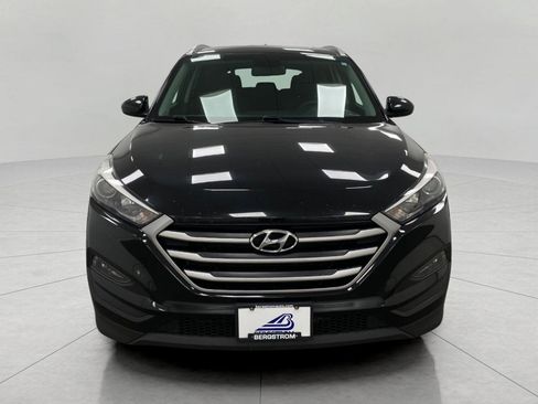 Used 2017 Hyundai Tucson SE image 10