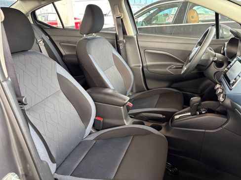 Used 2025 Nissan Versa SV FWD image 35