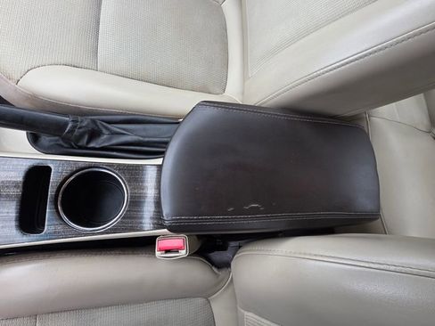 Used 2015 Chevrolet Malibu LT image 16