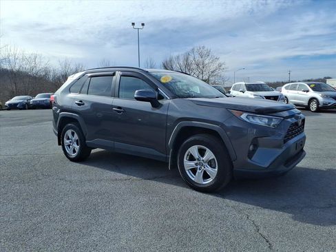 Used 2020 Toyota RAV4 XLE image 14