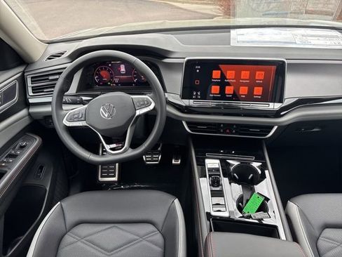 New 2026 Volkswagen Atlas Peak Edition AWD/4WD image 10