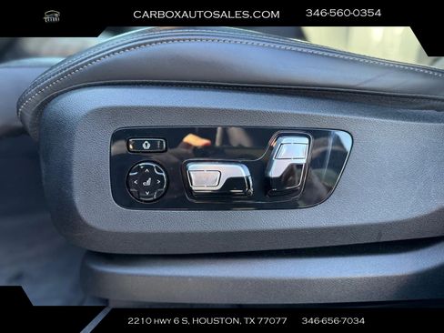 Used 2022 BMW X7 M50i image 26