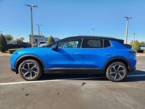 New 2026 Chevrolet Equinox EV LT image 3