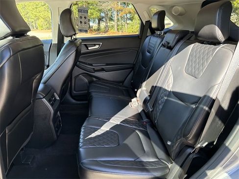 Used 2024 Ford Edge Titanium image 23