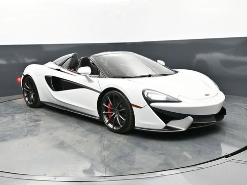 Used 2019 McLaren 570S Spider image 7