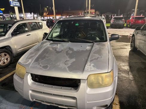 Used 2003 Ford Escape Limited FWD image 2