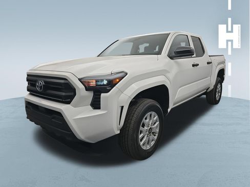 Used 2024 Toyota Tacoma SR image 3