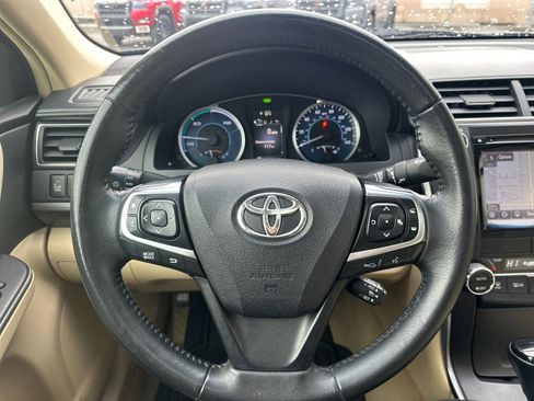 Used 2016 Toyota Camry XLE w/ Moonroof Package FWD image 25