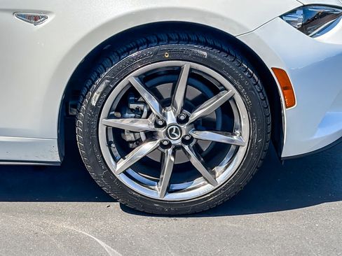 Used 2022 MAZDA MX-5 Miata Grand Touring RWD image 9