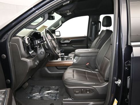 Used 2022 Chevrolet Silverado 1500 High Country image 11