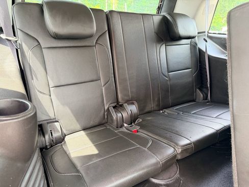 Used 2016 Chevrolet Tahoe LT w/ Luxury Package RWD image 16