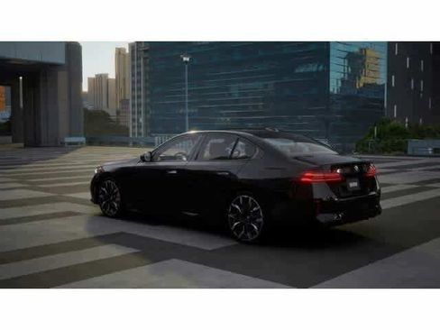 Used 2026 BMW 530i w/ M Sport Package RWD image 2