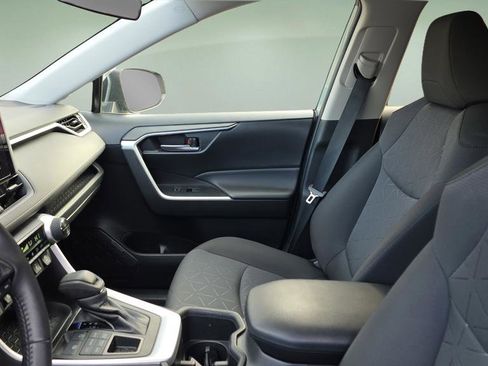 Used 2023 Toyota RAV4 XLE image 11