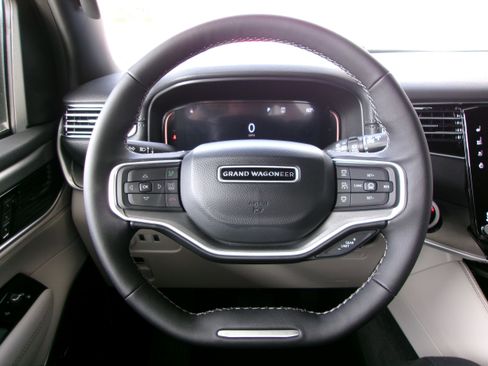 New 2026 Jeep Grand Wagoneer Limited AWD/4WD image 9