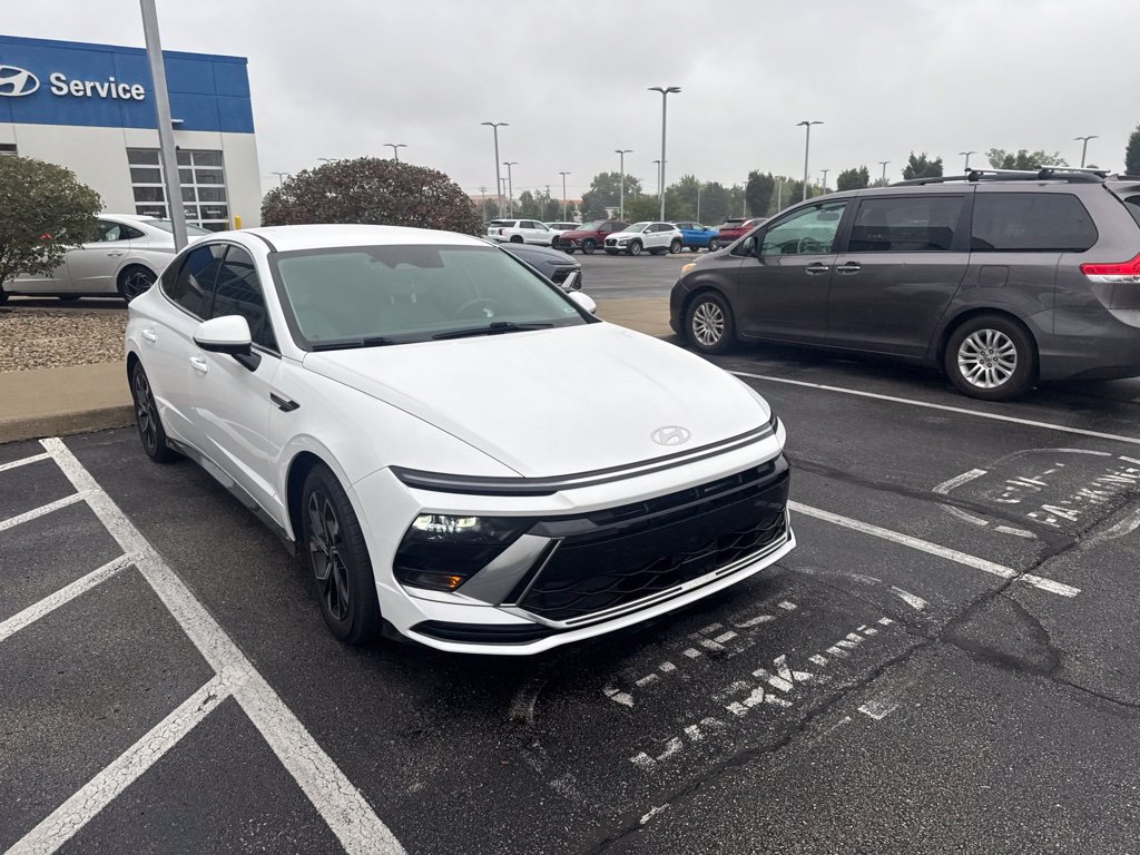 Certified 2024 Hyundai Sonata SEL AWD/4WD image 3