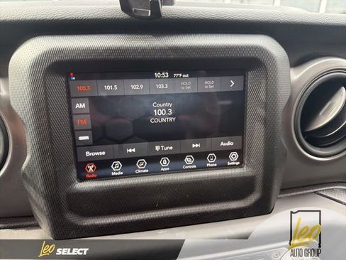 Used 2023 Jeep Wrangler Sport AWD/4WD image 11