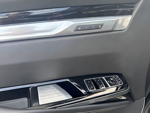Used 2025 Cadillac Escalade Sport AWD/4WD image 25