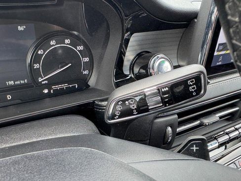 Used 2022 Lincoln Corsair AWD w/ Equipment Group 101A image 21