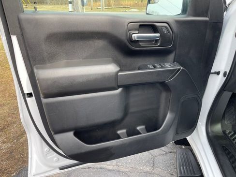 Used 2023 Chevrolet Silverado 1500 Custom w/ LPO, Dark Essentials Package image 18