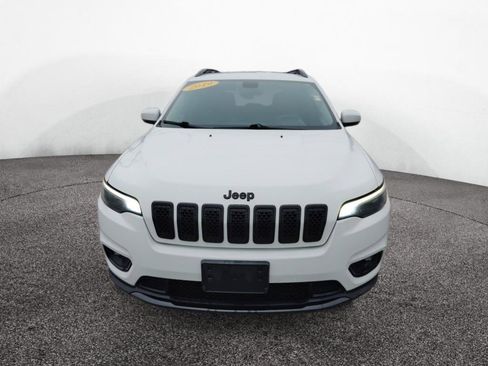 Used 2019 Jeep Cherokee Latitude Plus image 2