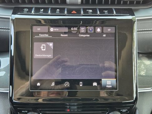 Used 2023 Jeep Grand Cherokee L Laredo RWD image 11