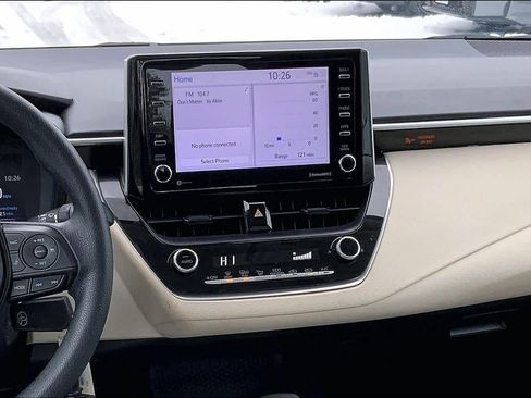 Used 2021 Toyota Corolla LE image 7