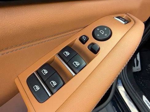 Used 2023 BMW X5 sDrive40i w/ M Sport Package RWD image 14