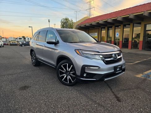 Used 2020 Honda Pilot Touring image 1