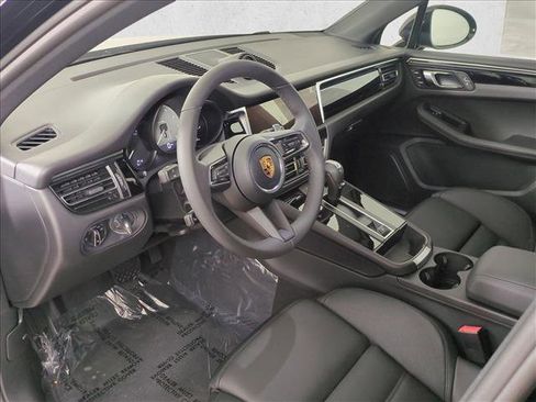 New 2026 Porsche Macan S image 4