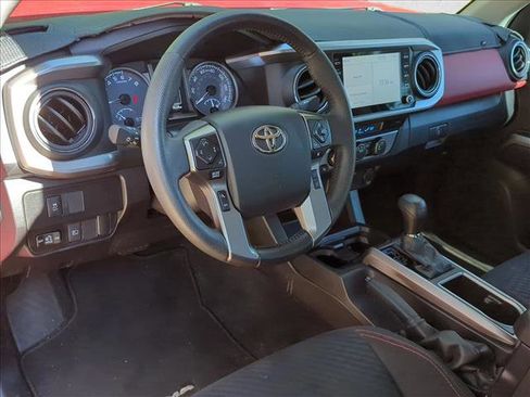 Used 2022 Toyota Tacoma SR5 w/ Technology Package image 9