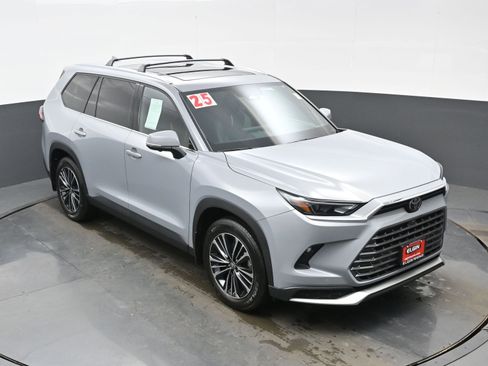 Used 2025 Toyota Grand Highlander MAX Platinum image 36