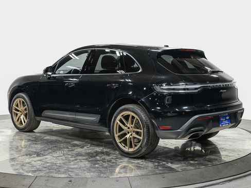 Used 2023 Porsche Macan AWD/4WD image 4