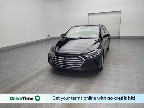 Used 2017 Hyundai Elantra SE image 1