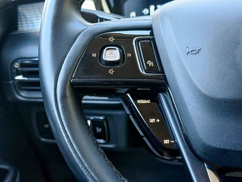 Used 2023 Lincoln Corsair AWD w/ Equipment Group 101A image 38
