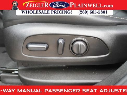 Used 2021 GMC Acadia SLT w/ LPO, Cargo Package image 21