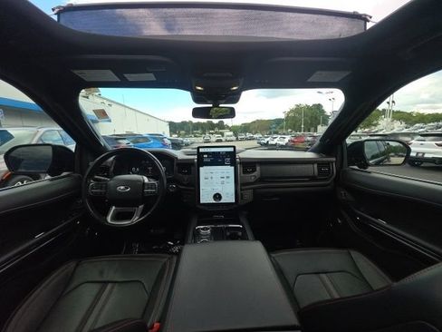 Used 2023 Ford Expedition Limited AWD/4WD image 14