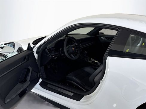 Used 2025 Porsche 911 GT3 w/ Chrono Package RWD image 12