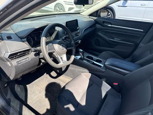Used 2022 Nissan Altima 2.5 SV image 6