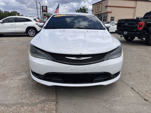 Used 2015 Chrysler 200 S FWD image 2