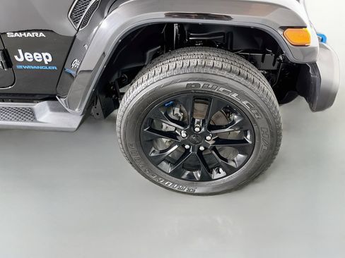 Used 2023 Jeep Wrangler Unlimited Sahara w/ Dual Top Group AWD/4WD image 39