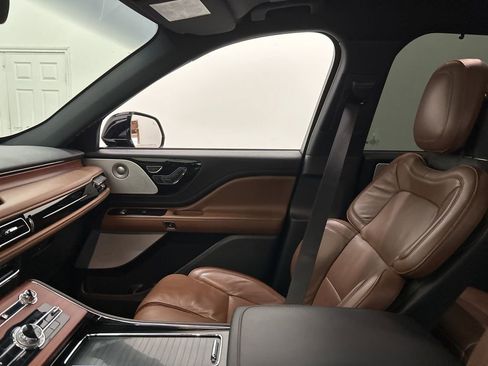 Used 2022 Lincoln Aviator Reserve w/ Equipment Group 201A image 32