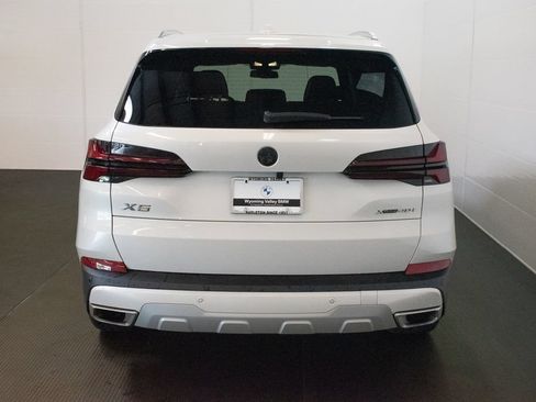 Used 2024 BMW X5 xDrive40i w/ Premium Package AWD/4WD image 5
