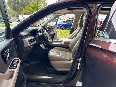 Used 2020 Lincoln Aviator Reserve w/ Equipment Group 201A AWD/4WD image 21