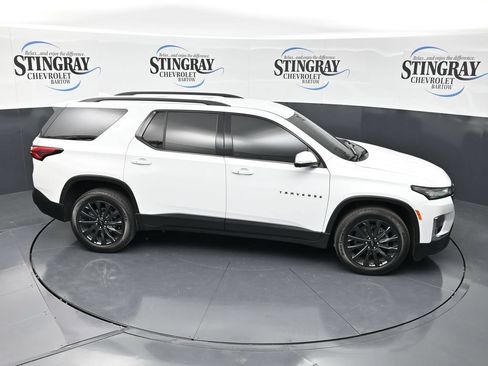 Used 2023 Chevrolet Traverse RS FWD image 28