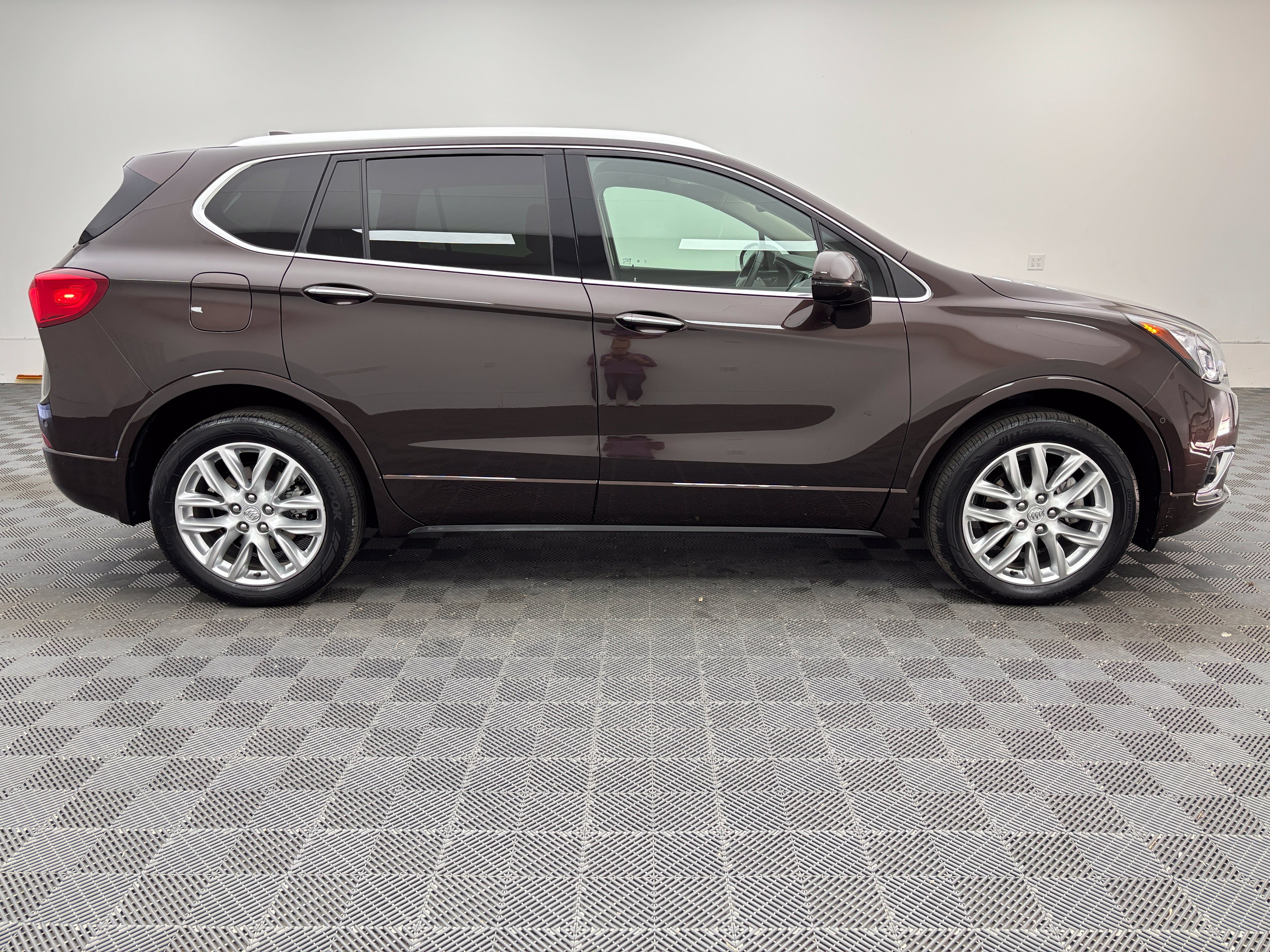 Used 2020 Buick Envision Premium w/ Driver Confidence Package AWD/4WD image 6