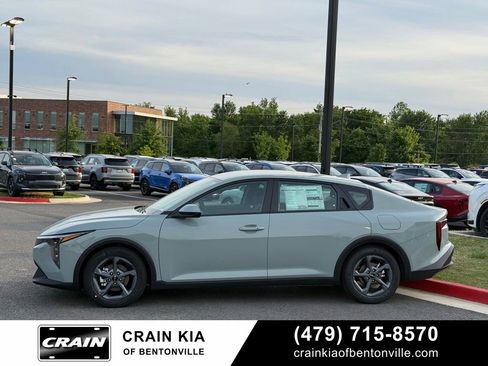 New 2026 Kia K4 FWD image 4