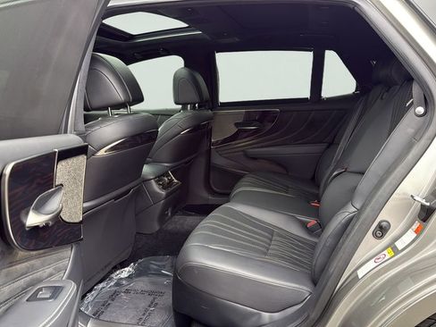 Used 2018 Lexus LS 500 AWD w/ Luxury Package image 19