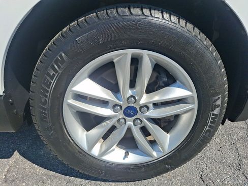 Used 2017 Ford Edge SEL AWD/4WD image 8