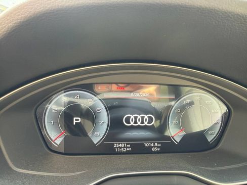 Used 2023 Audi Q5 2.0T Premium Plus w/ Premium Plus Package AWD/4WD image 3