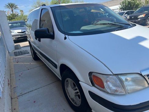 Used 2005 Chevrolet Venture LS w/ Easy Order Package FWD image 9